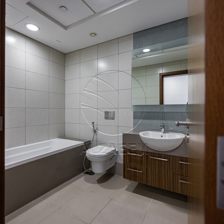 √ Sea View Living with World-Class Amenities √