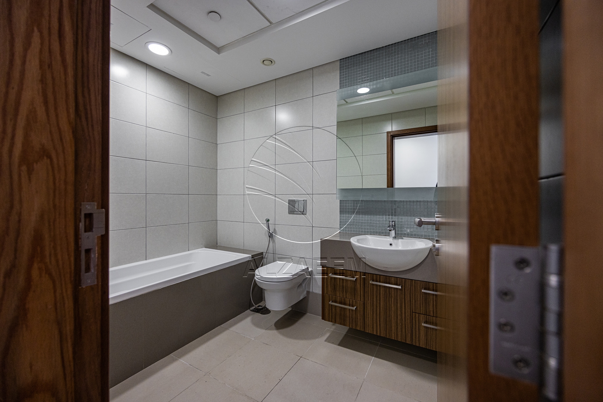 √ Sea View Living with World-Class Amenities √