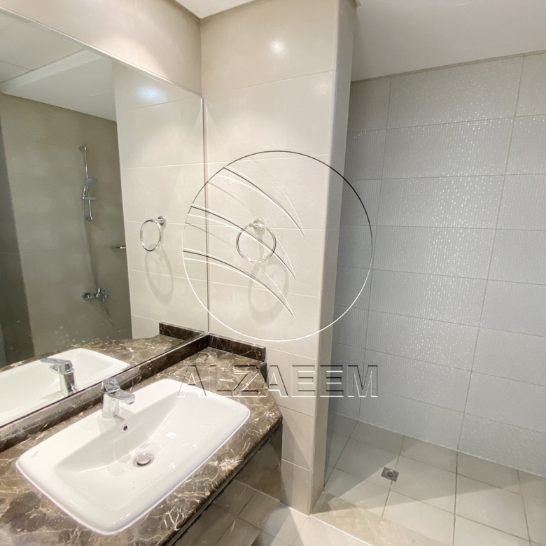 Luxury Living | 2 payment – 3+Maid | Vacant