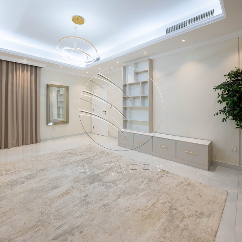 Single Row | Upgraded 5BR Villa | Pool and Garden