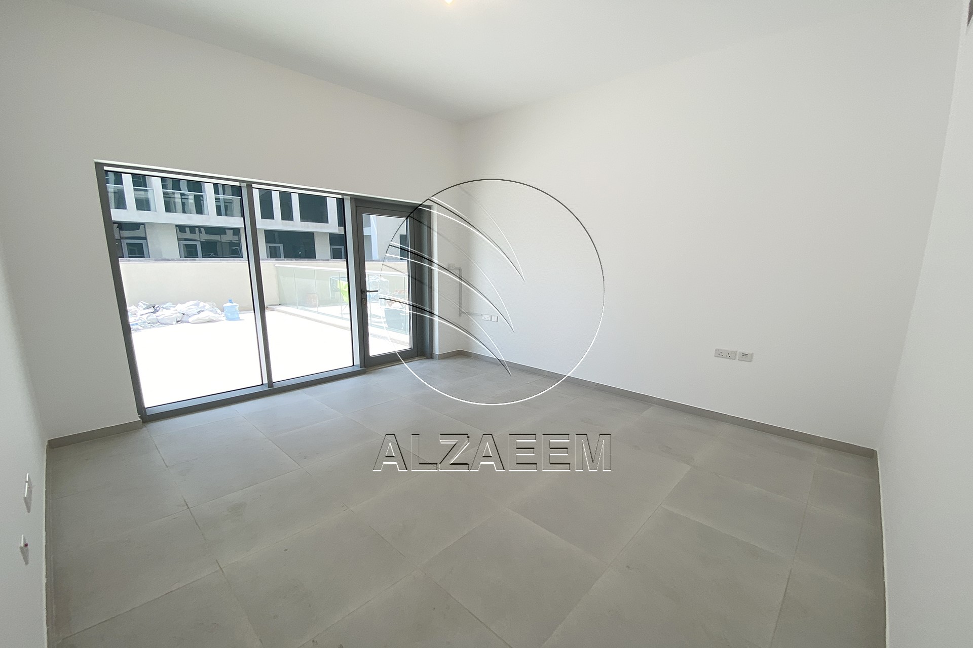 Luxury Living | 2 payment – 3+Maid | Vacant
