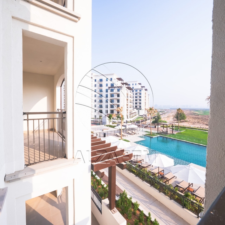 √ RARE 2BR+M Duplex | Direct Golf Course View √