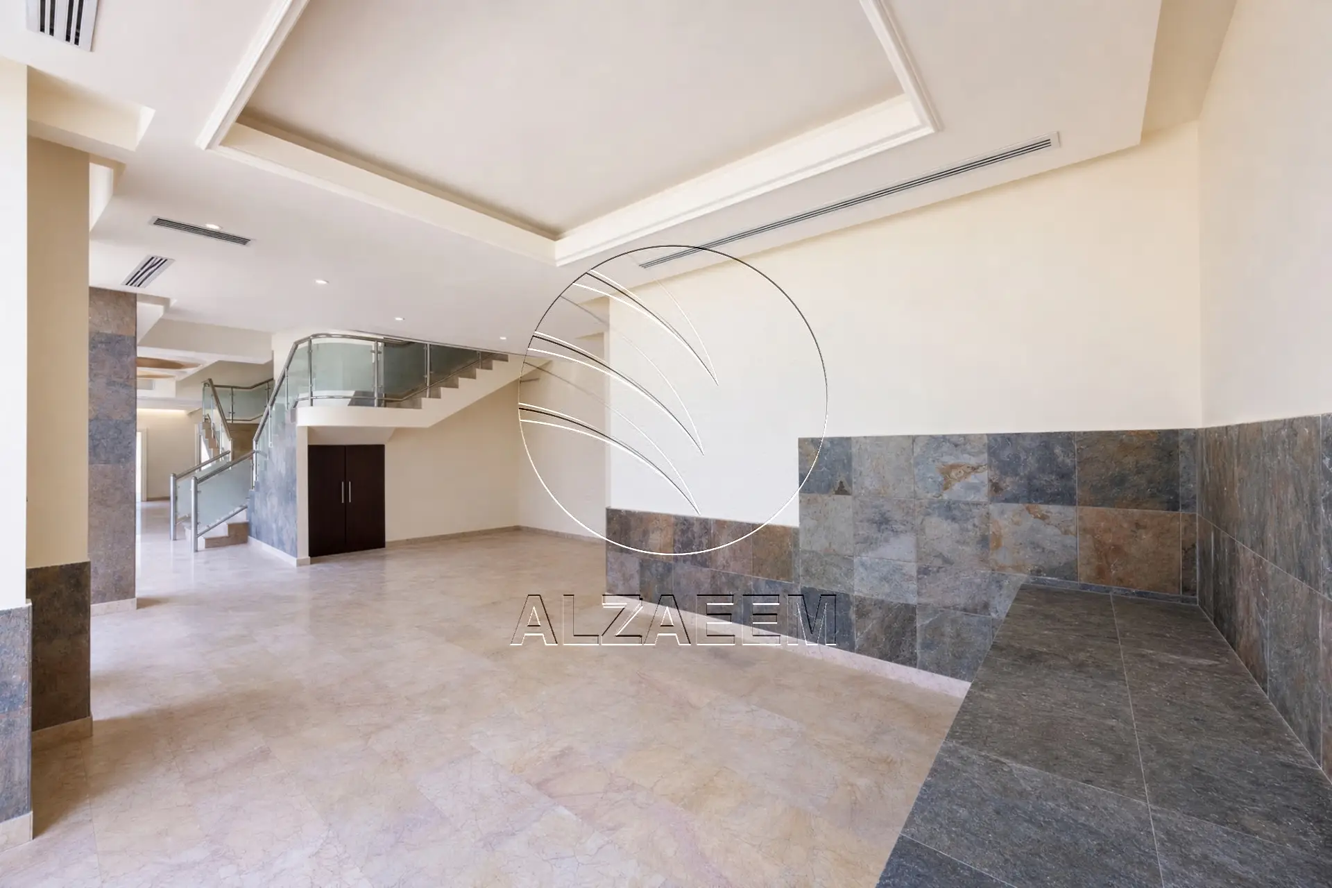 √ VACANT SHOW ROOM | 3 Floors | Up to 4 Payments √