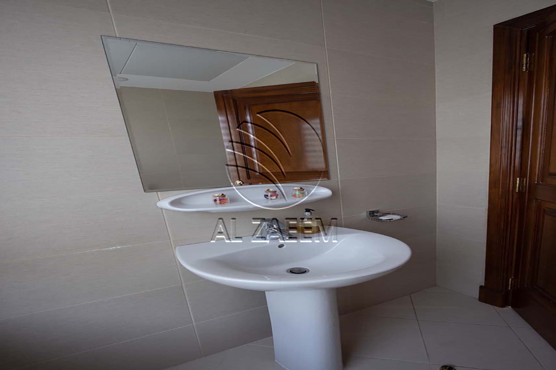 √ Lift | Pool / Gym / Jacuzzi / Sauna / Cinema √
