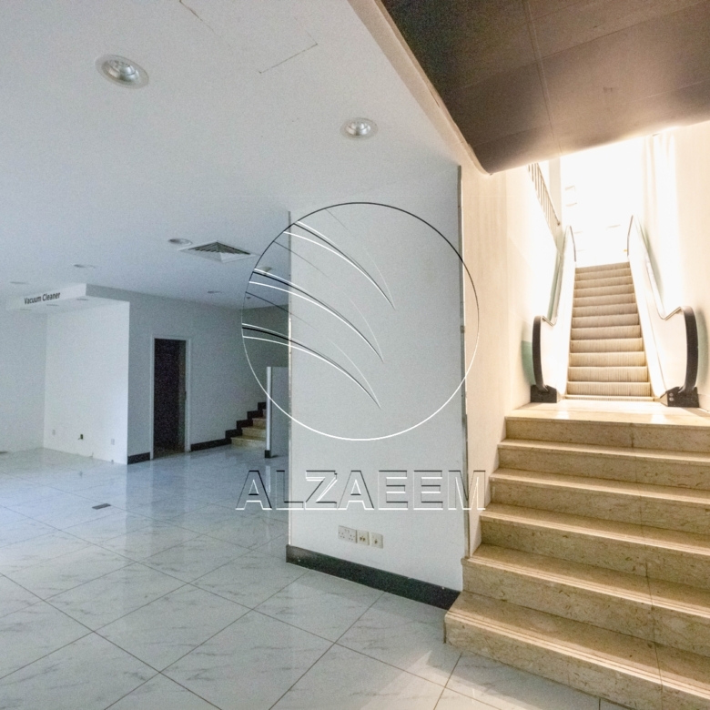 √SHOWROOM | Ideal Space for Retail Business√