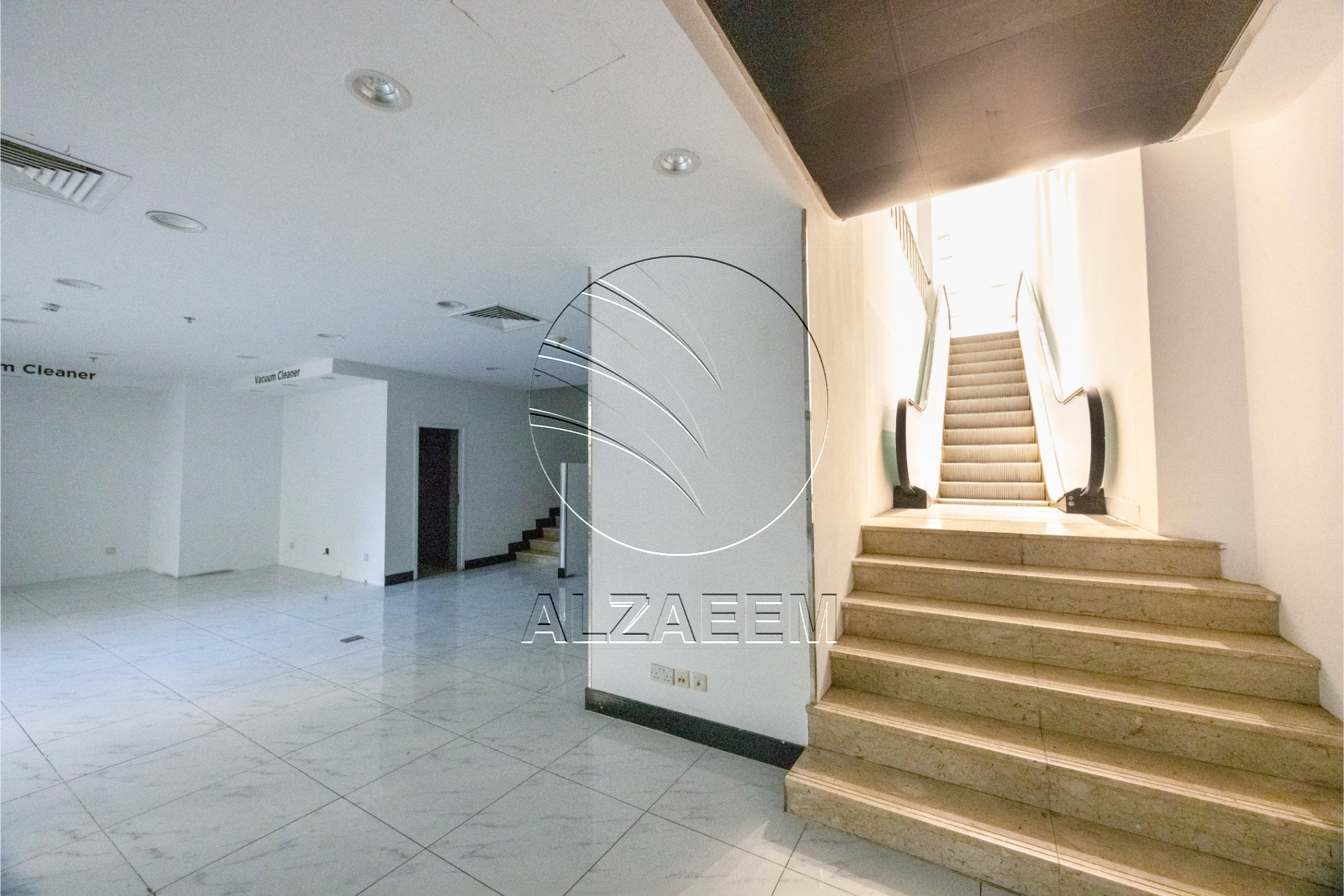 √SHOWROOM | Ideal Space for Retail Business√