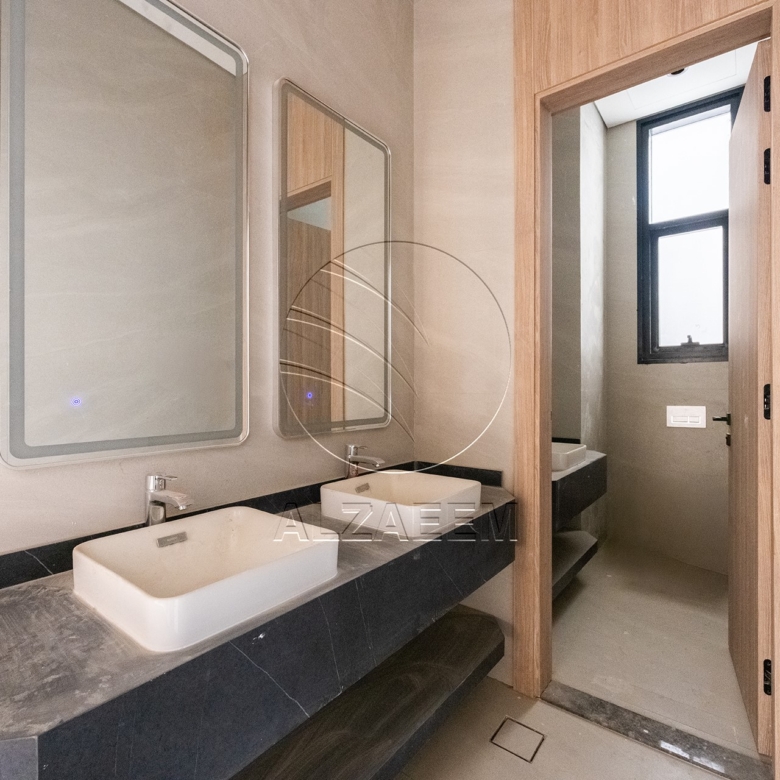 √Private Pool | High Ceiling | 654 SQM PLOT√