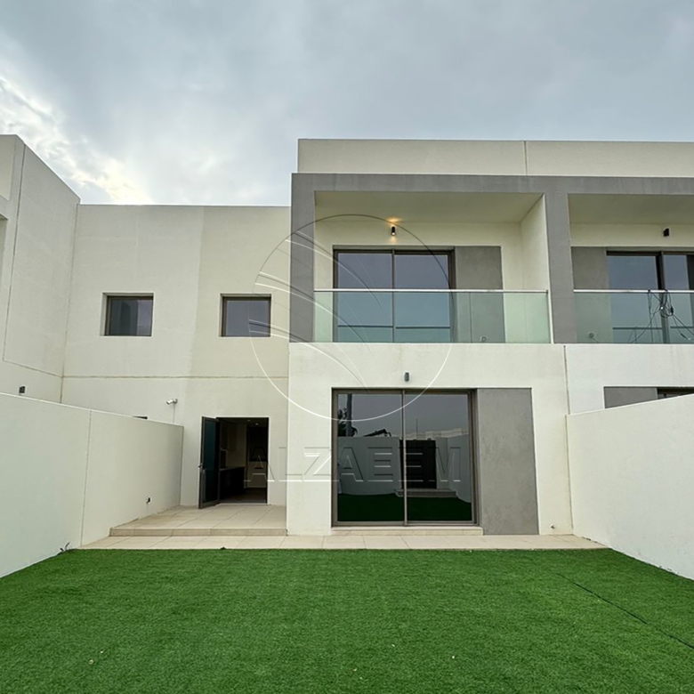 √HOT DEAL | Move-in Ready | Single Row – Mid Unit√