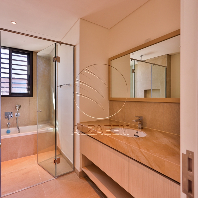 √Single Row End Villa | Steps away from the Park√