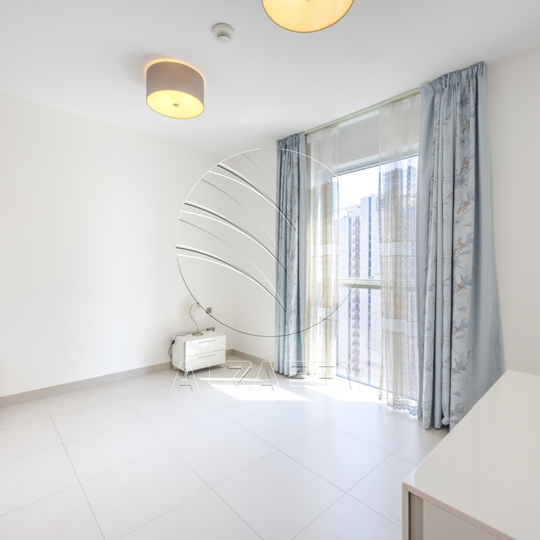 √ VACANT! Stunning Sea View | Higher Level √