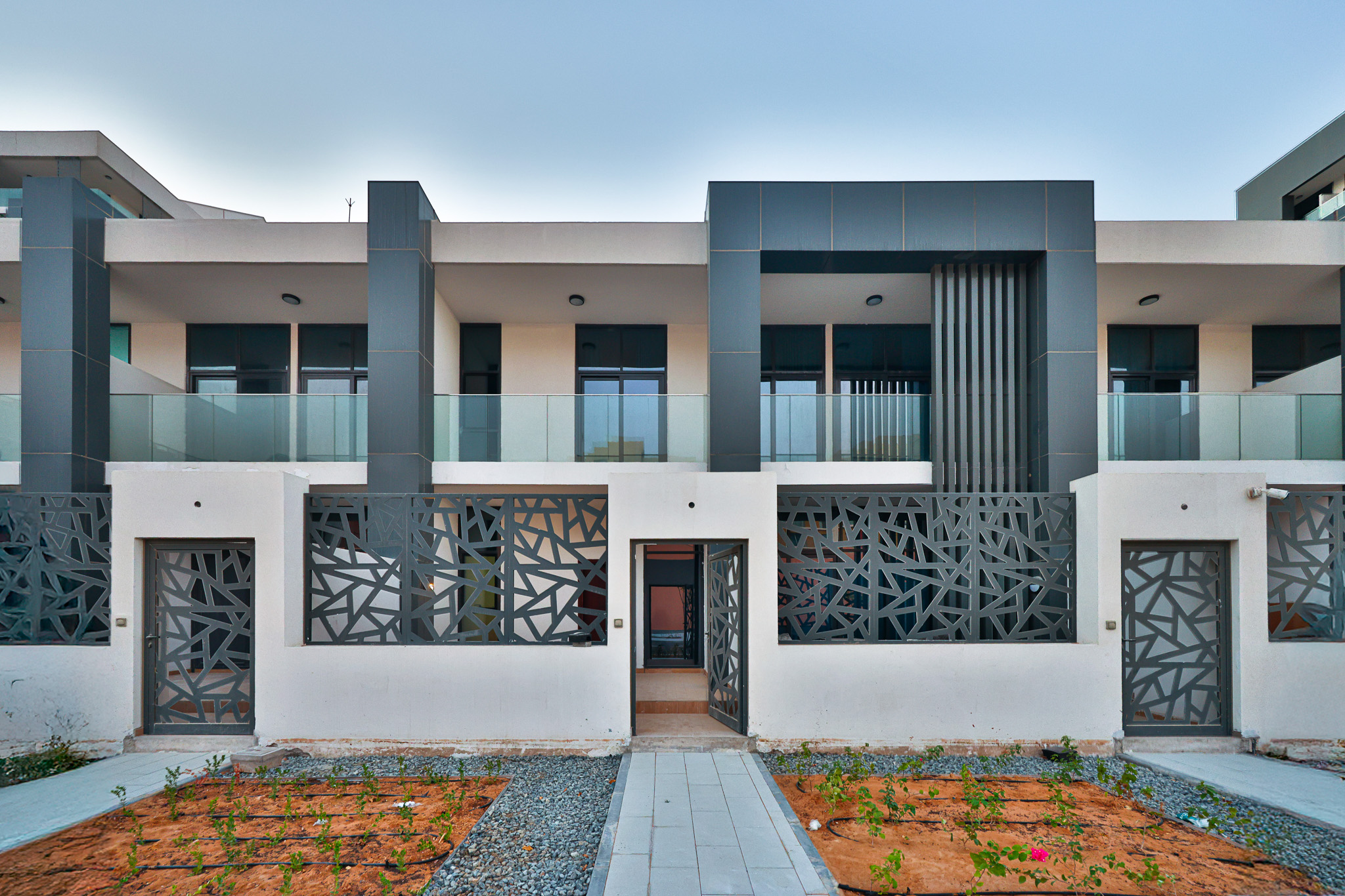 Furnished | 3BR TH | Big Layout | Vacant