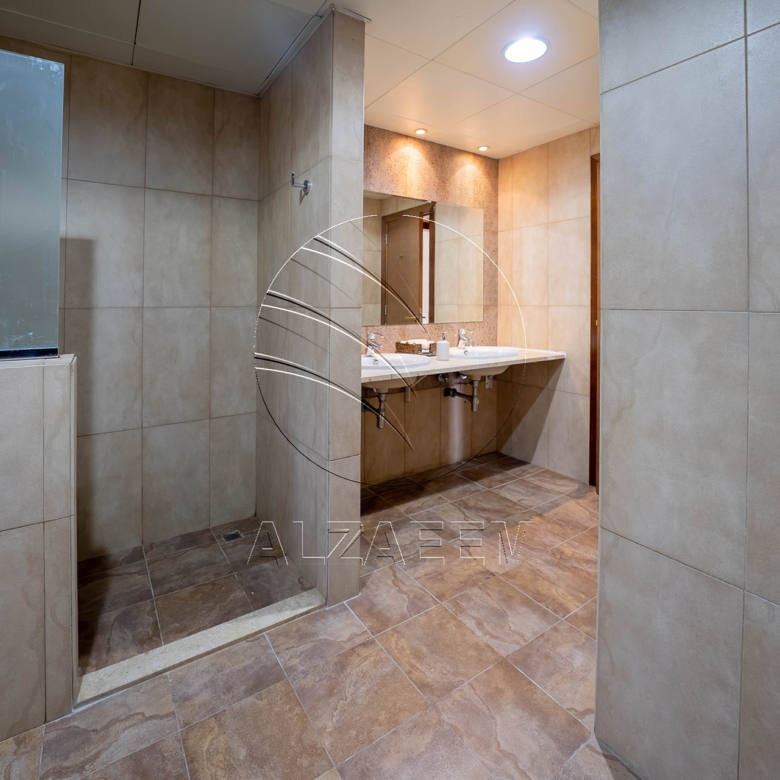 Single Row | Upgraded 5BR Villa | Pool and Garden