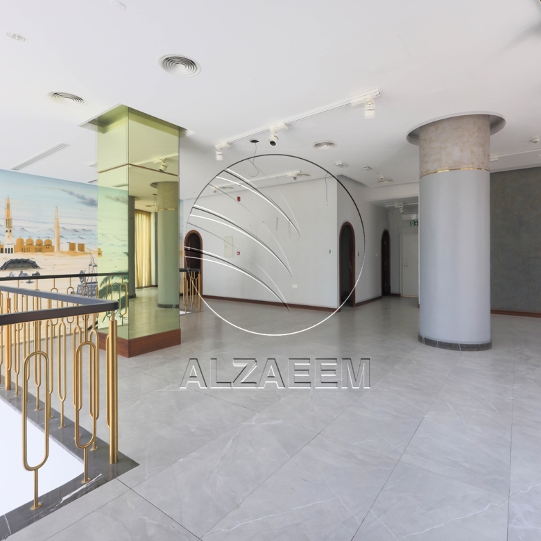 Spacious Retail/Showroom Space in a Prime Location