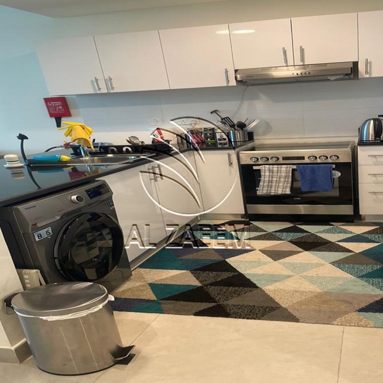 Fully furnished – Mid floor -2 payments