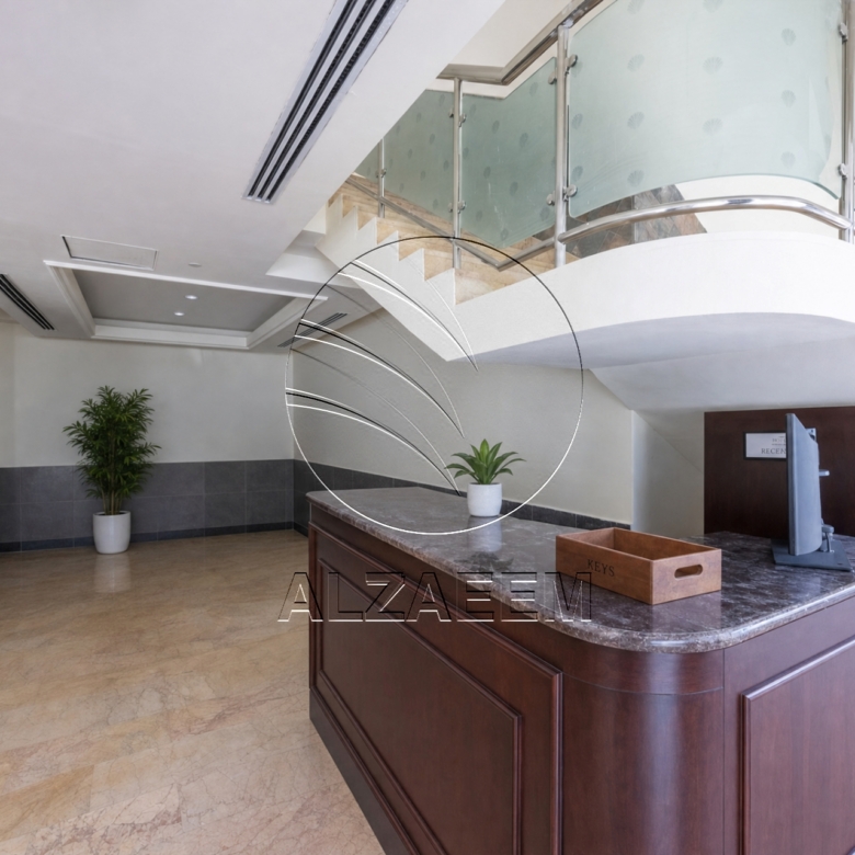 √ VACANT SHOW ROOM | 3 Floors | Up to 4 Payments √