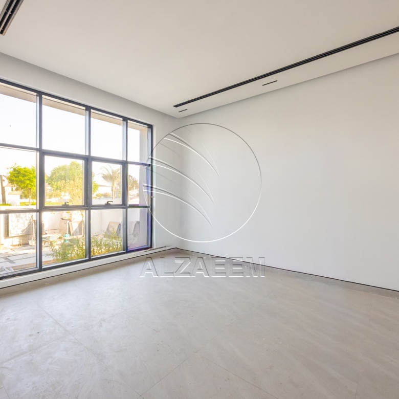 √Private Pool | High Ceiling | 654 SQM PLOT√