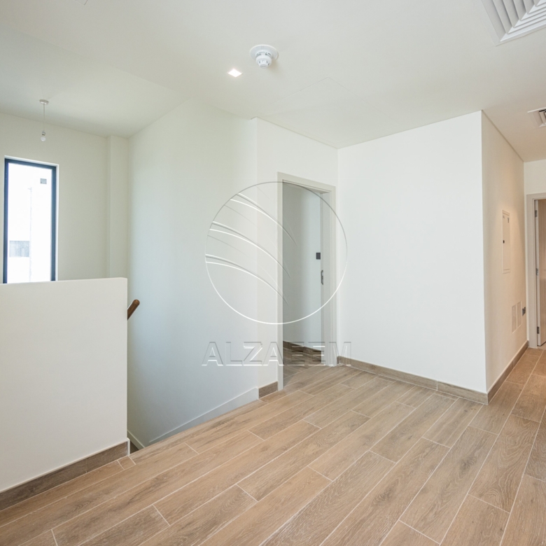 √ Single Row-Corner-End Unit | Big Plot √