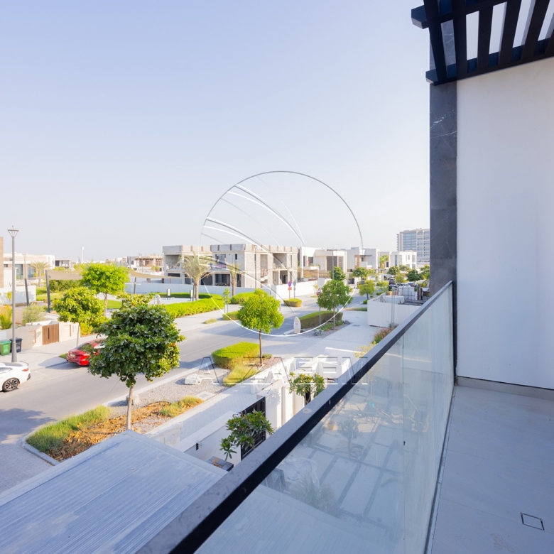 √Private Pool | High Ceiling | 654 SQM PLOT√