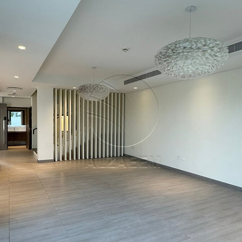 √HOT DEAL | Move-in Ready | Single Row – Mid Unit√