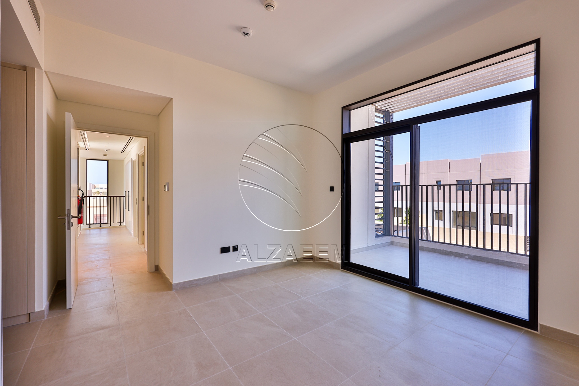 √Single Row End Villa | Steps away from the Park√