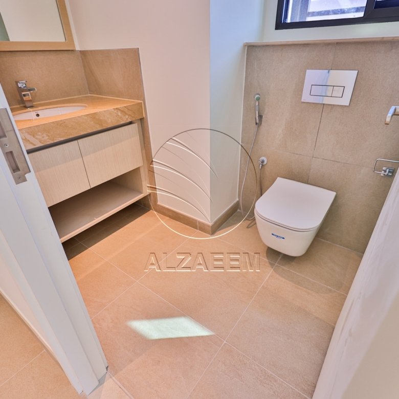 √Single Row End Villa | Steps away from the Park√