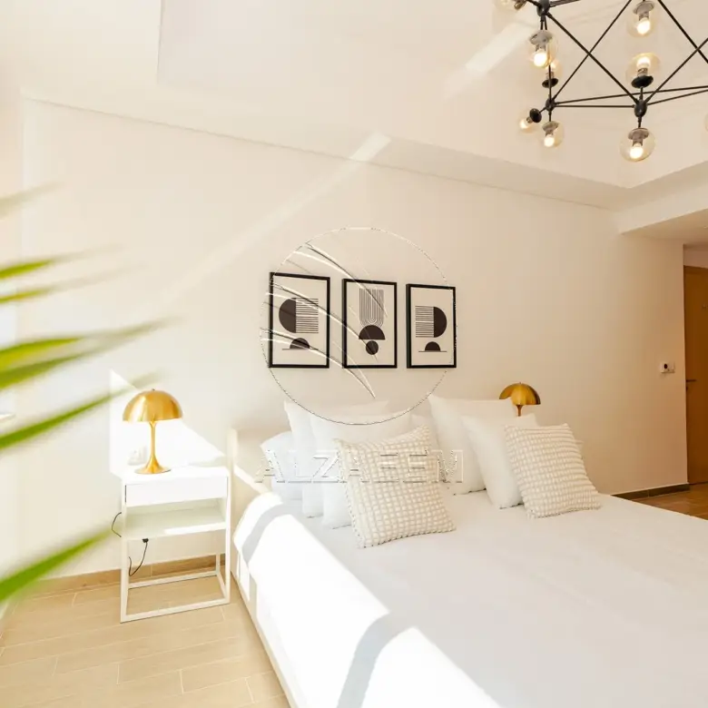 VACANT!High Floor Furnished 2BR+M | Golf+Sea Views