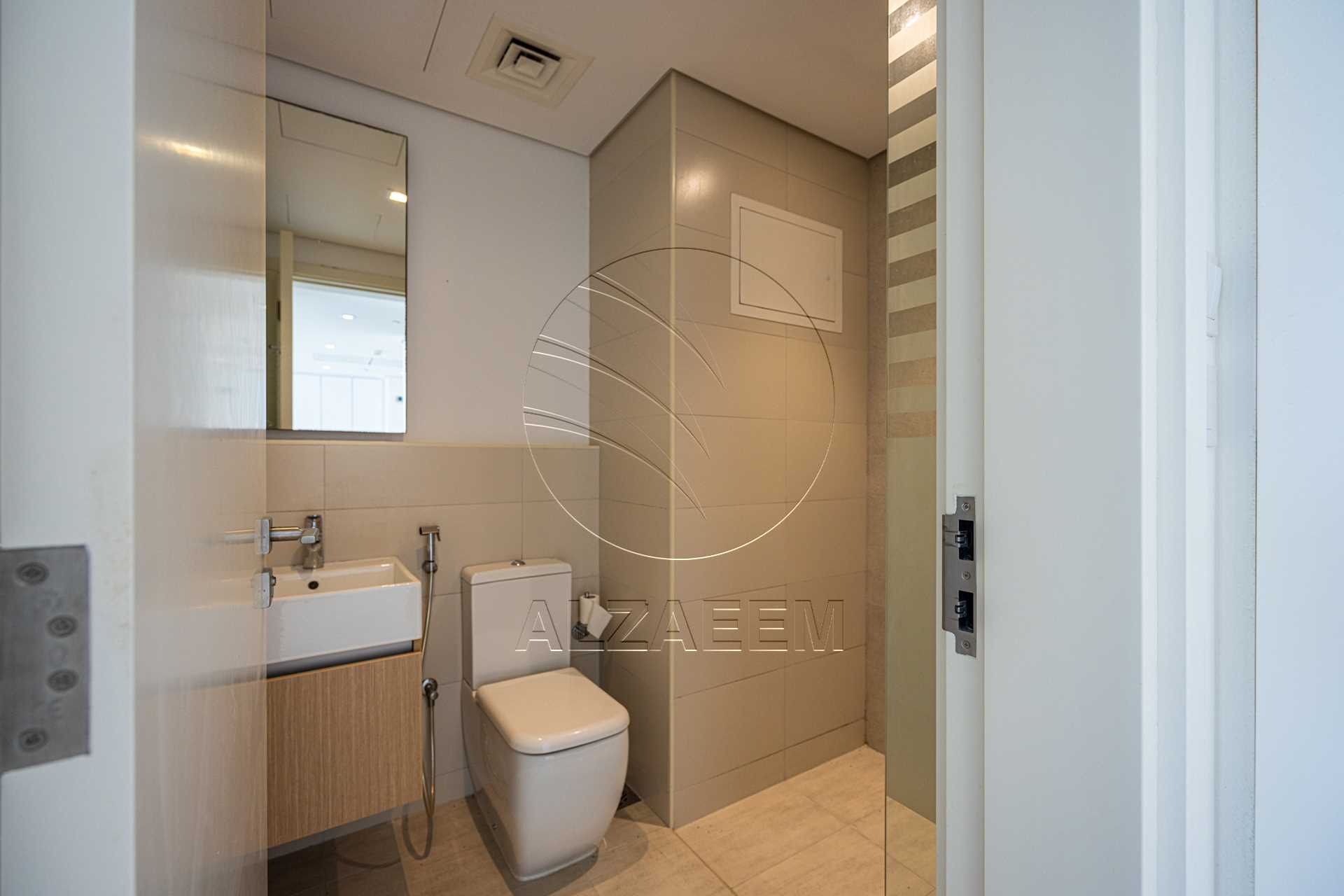 HOT DEAL! Vacant | High Level | Sea View