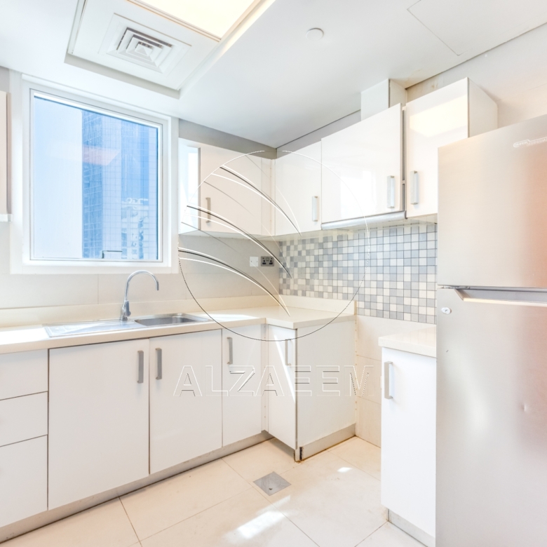 √ VACANT! Stunning Sea View | Higher Level √