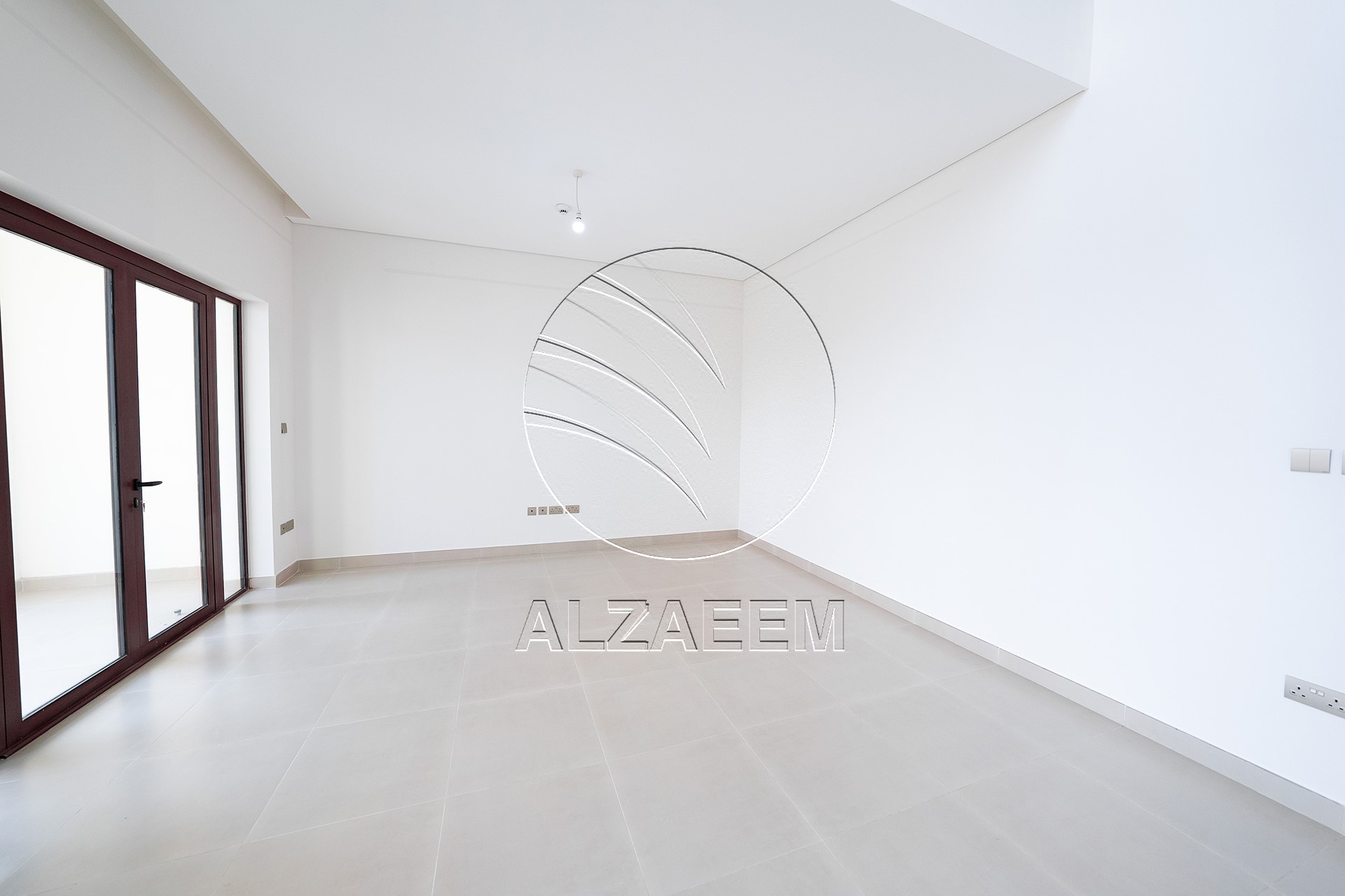 √ RARE 2BR+M Duplex | Direct Golf Course View √