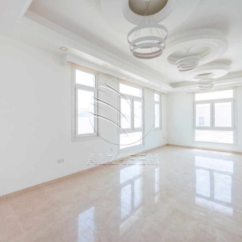 √9BR Multiple Approved Uses | Residential Allowed√