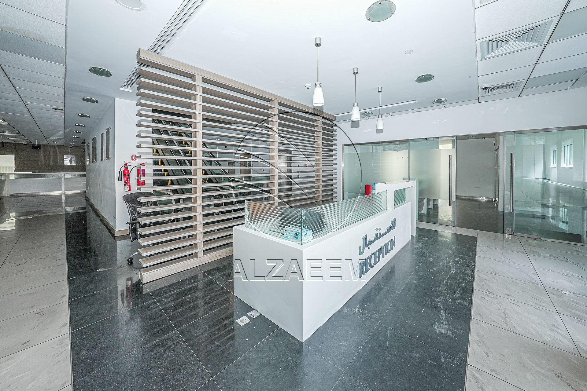 √Prime Showroom+Basement + 2 Mezzanine Levels √