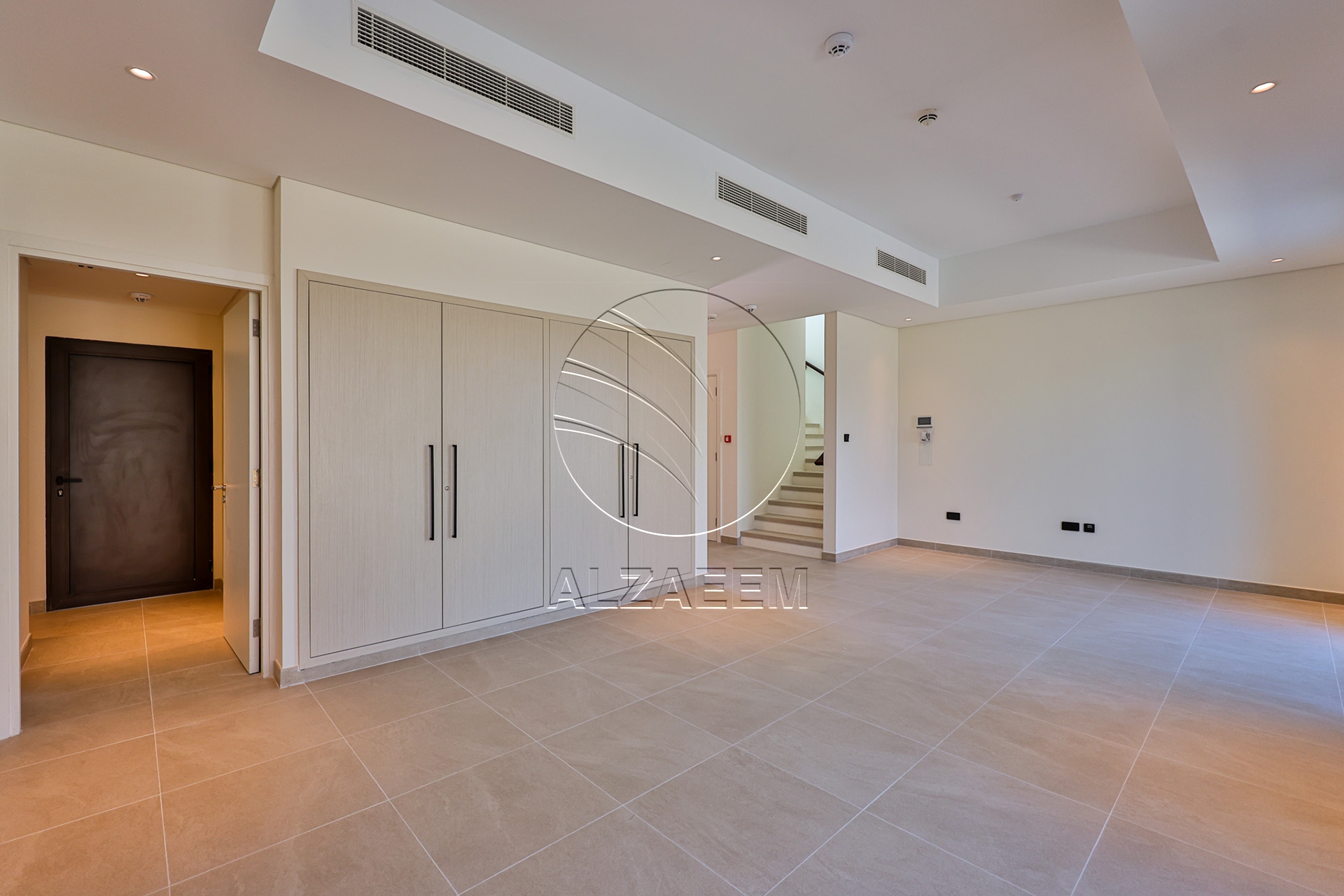 √Single Row End Villa | Steps away from the Park√