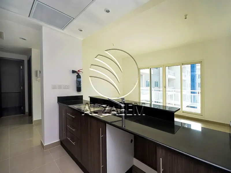 Nice Layout! Spacious 1BR+Storage | Community View