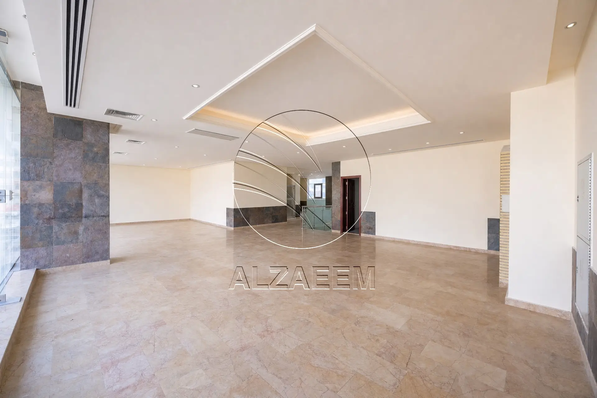 √ VACANT SHOW ROOM | 3 Floors | Up to 4 Payments √