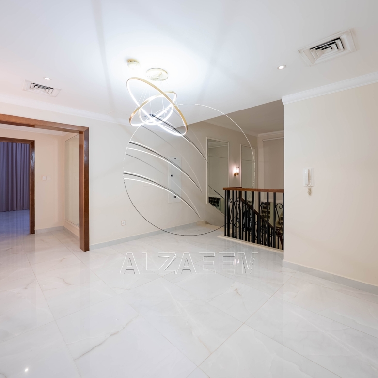 Single Row | Upgraded 5BR Villa | Pool and Garden