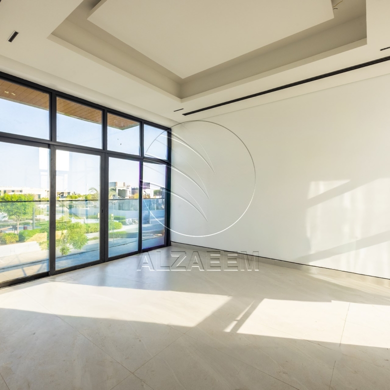 √Private Pool | High Ceiling | 654 SQM PLOT√