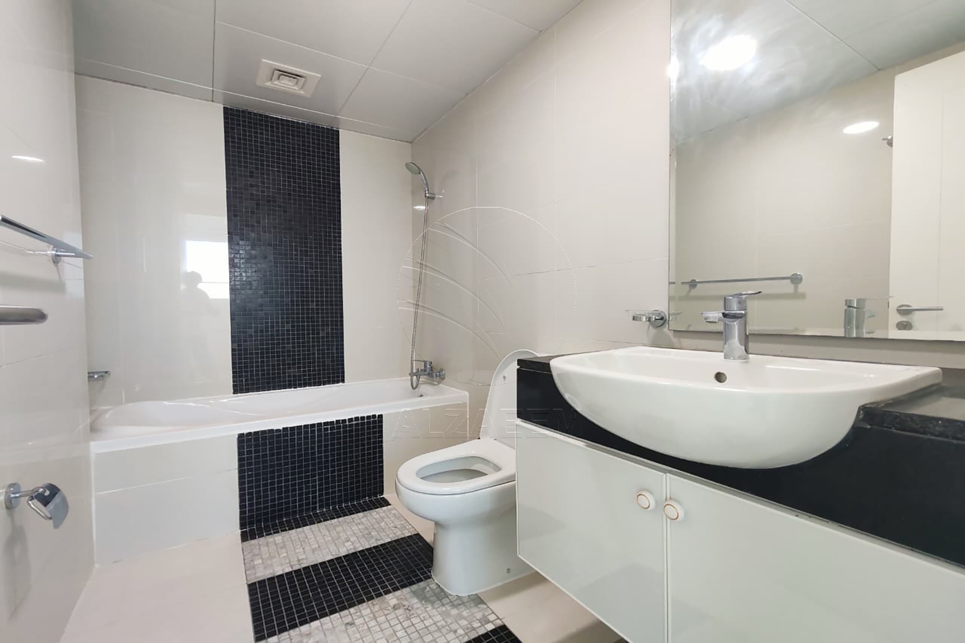 √ Full Sea View| Mid-Level| Great Location √