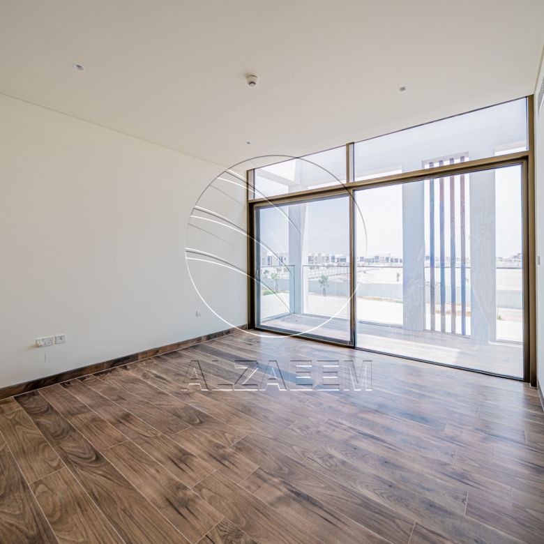 √Corner | Single Row | Big Plot Size | 5BR SELECT√