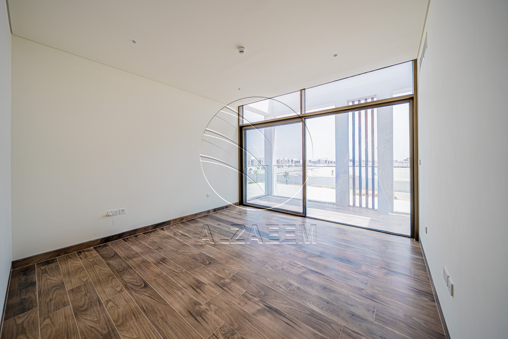 √Corner | Single Row | Big Plot Size | 5BR SELECT√