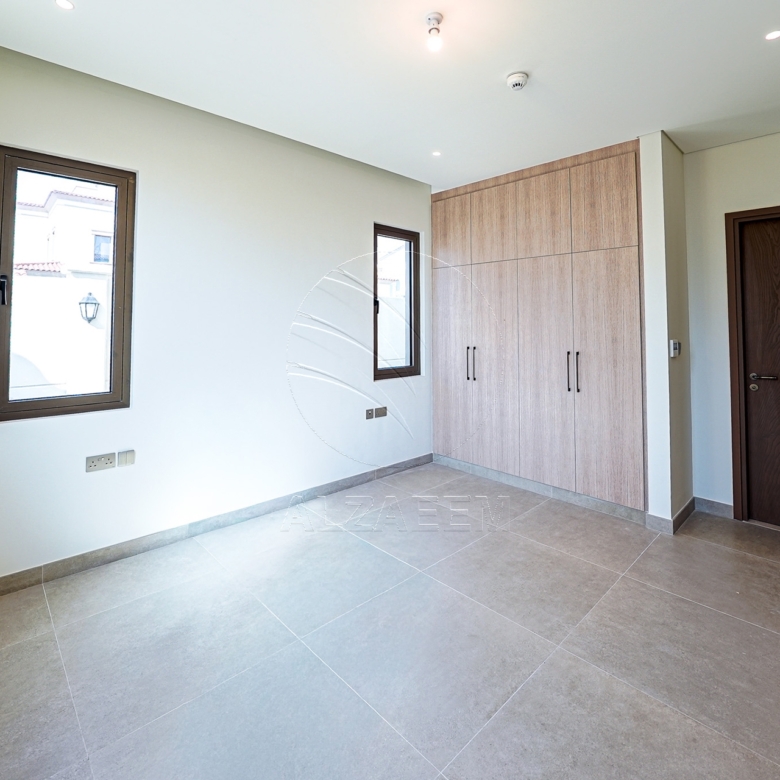 4BR TOLEDO | Double row Mid Unit- 2 Payments