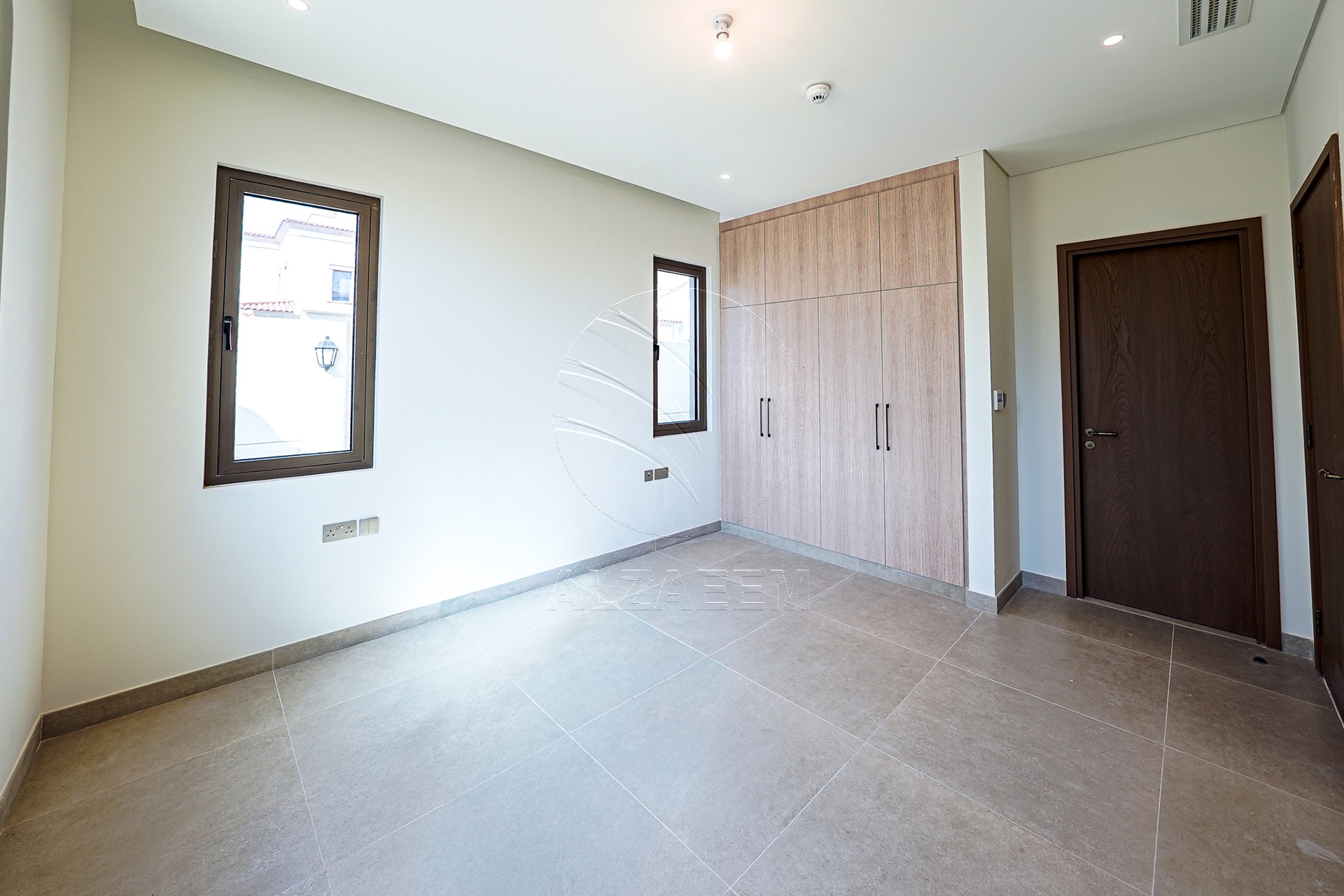 4BR TOLEDO | Double row Mid Unit- 2 Payments