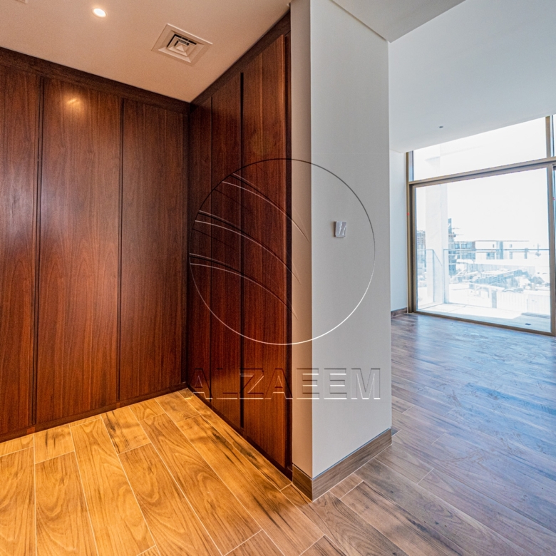 √Corner | Single Row | Big Plot Size | 5BR SELECT√