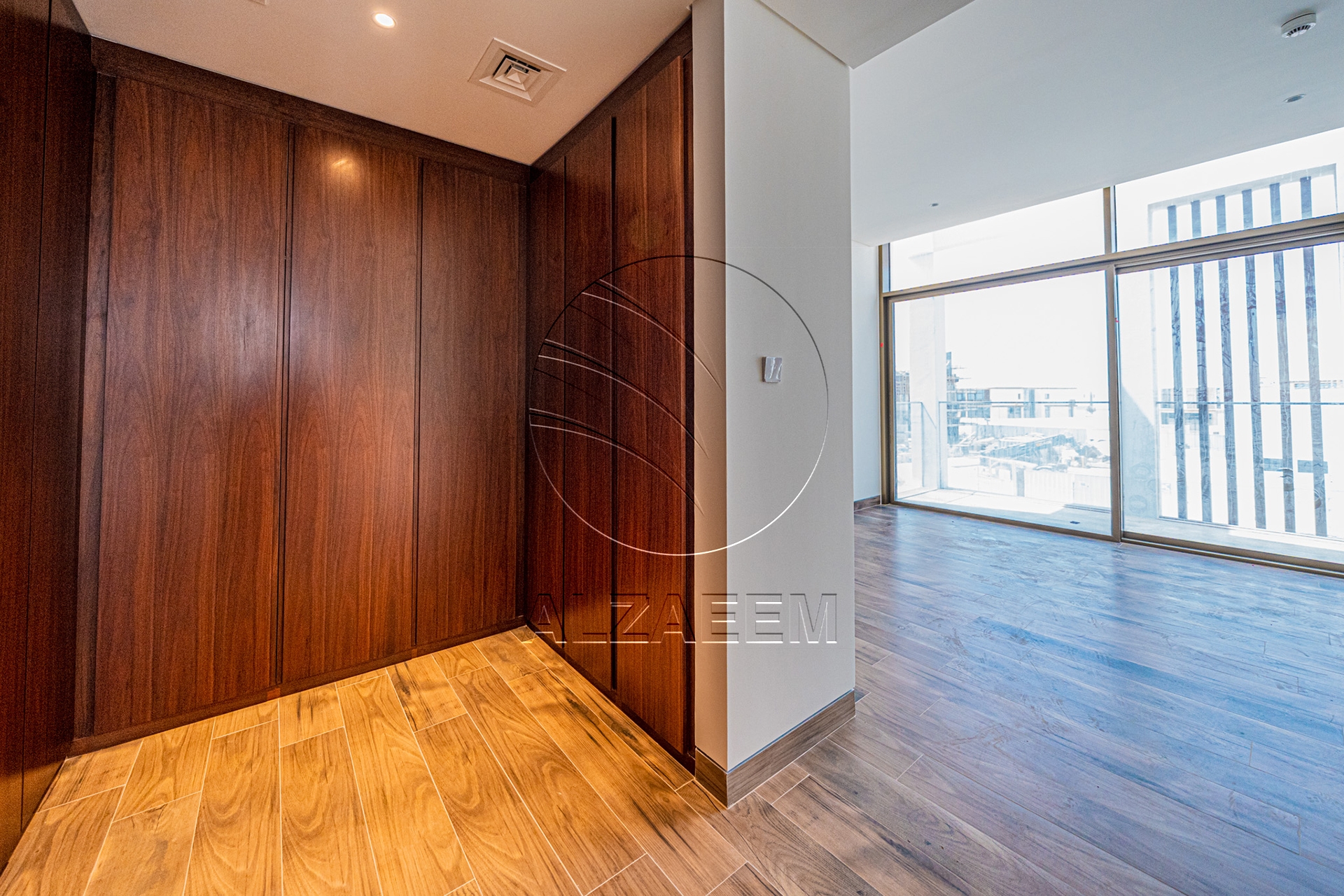 √Corner | Single Row | Big Plot Size | 5BR SELECT√