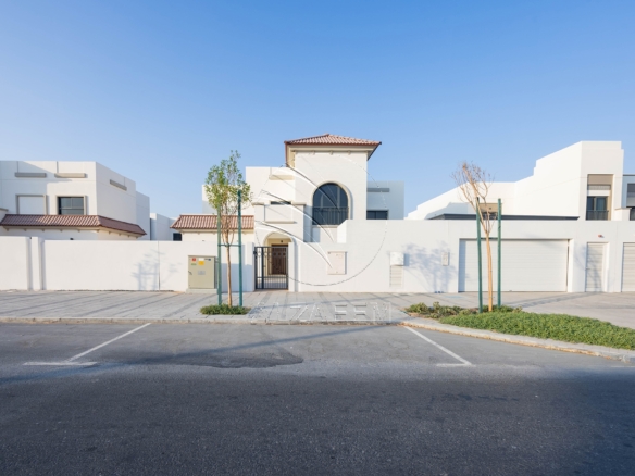 √ HOT! LANDSCAPED ! Prime Location | BIG PLOT √