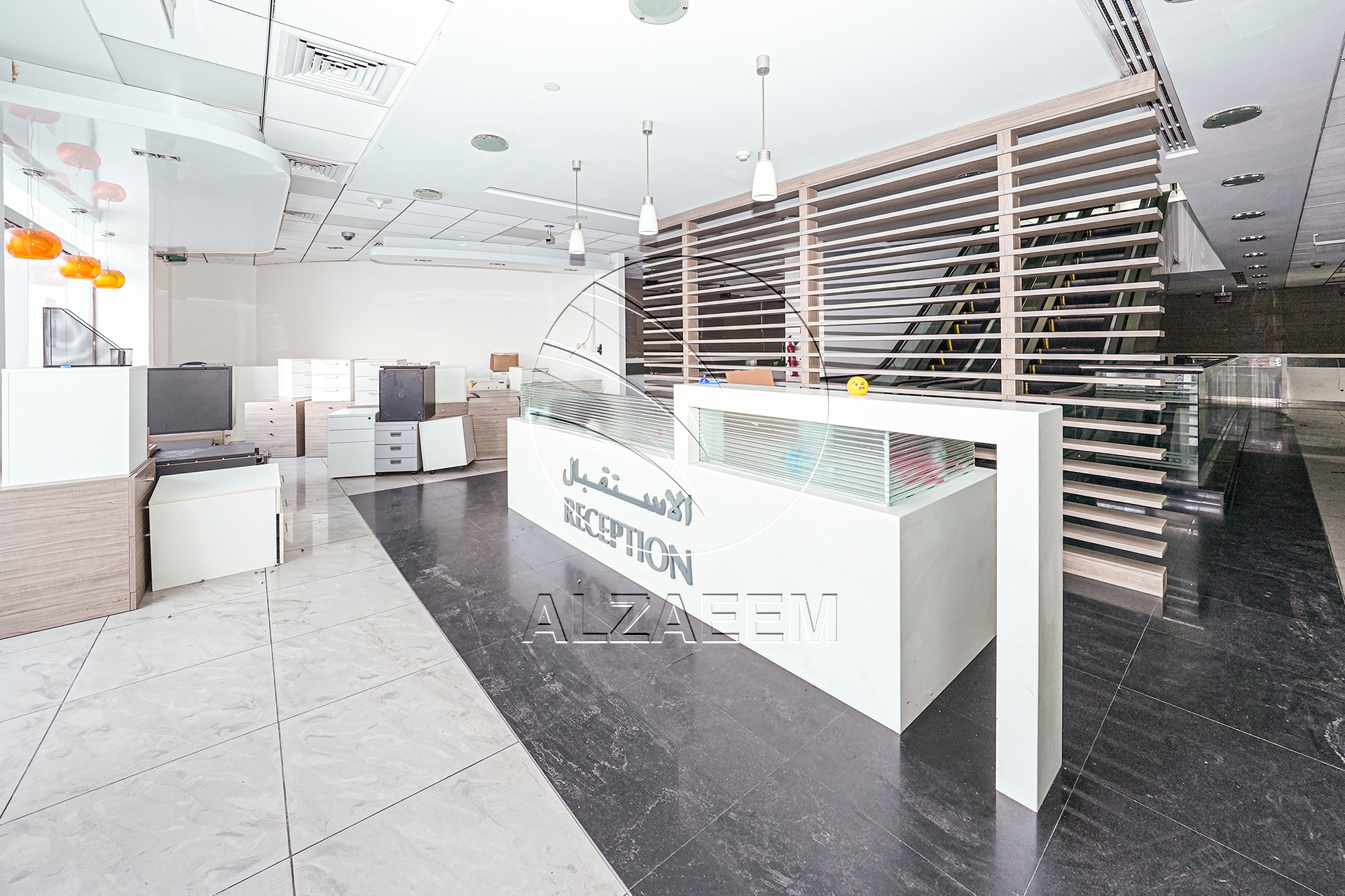 √Prime Showroom+Basement + 2 Mezzanine Levels √