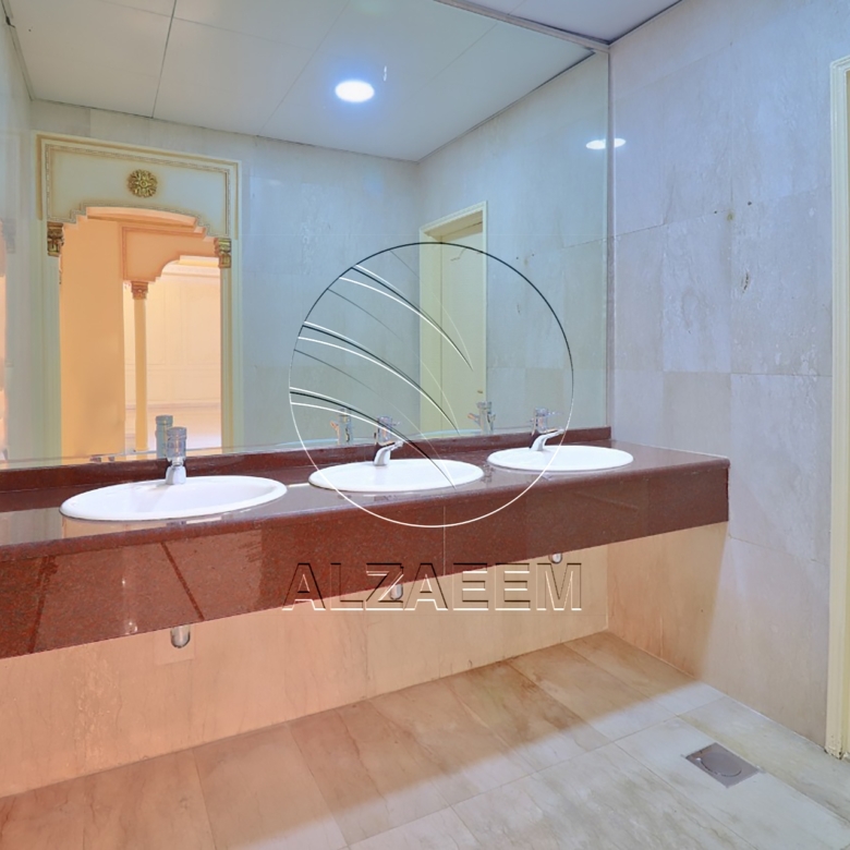 √Corner Villa | 7 Master | Majlis | 2 Kitchen√