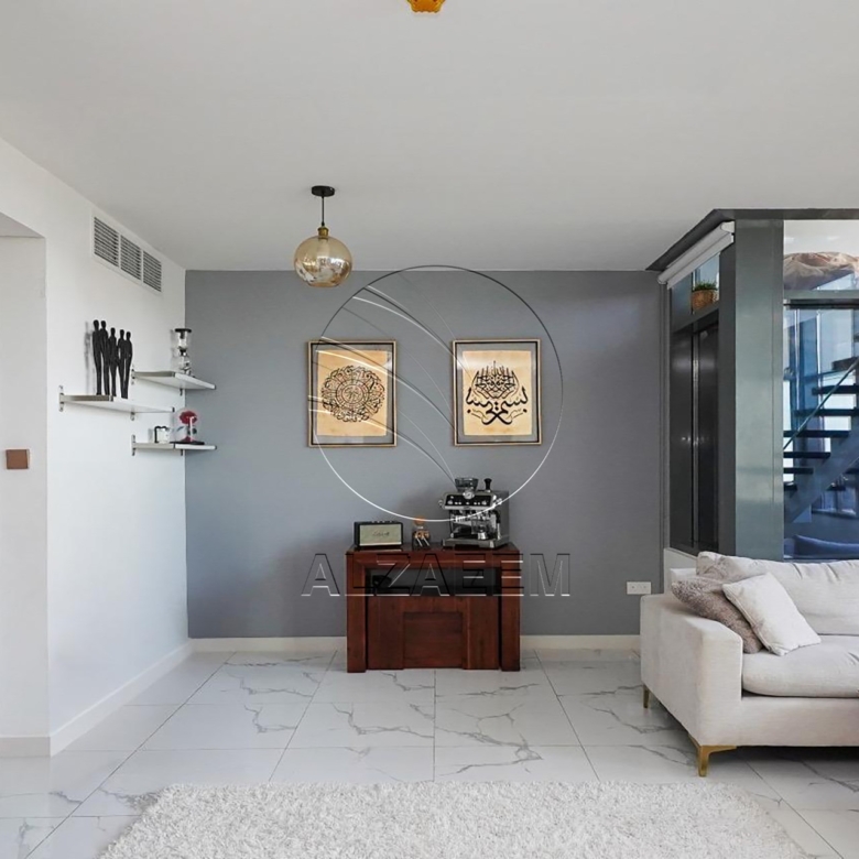 √ Private Jacuzzi | VACANT | Duplex √