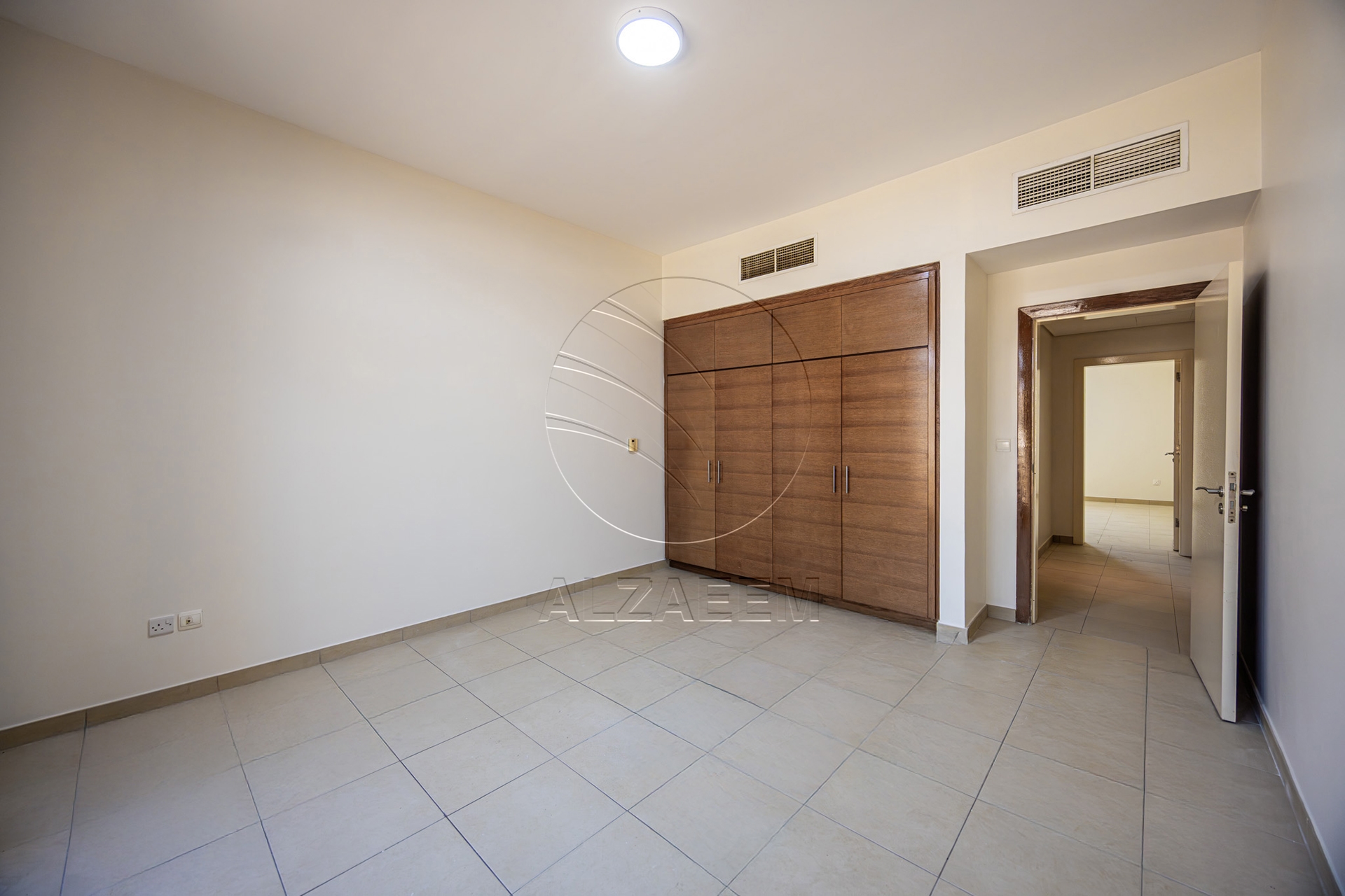 √ Single Row | Upgraded | Move-in Ready √
