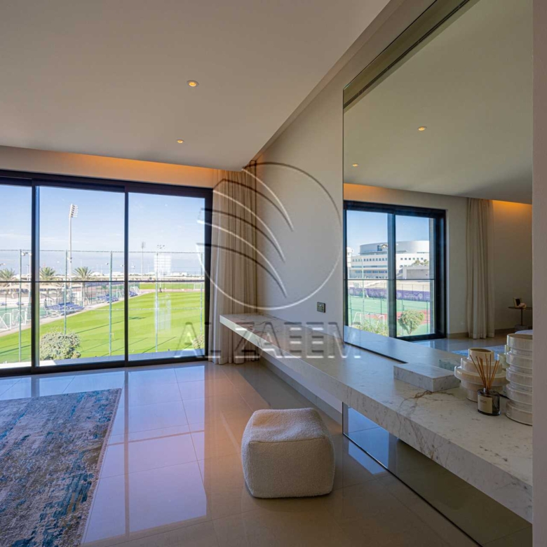 √High Ceiling | Prime Location | Luxury Living√
