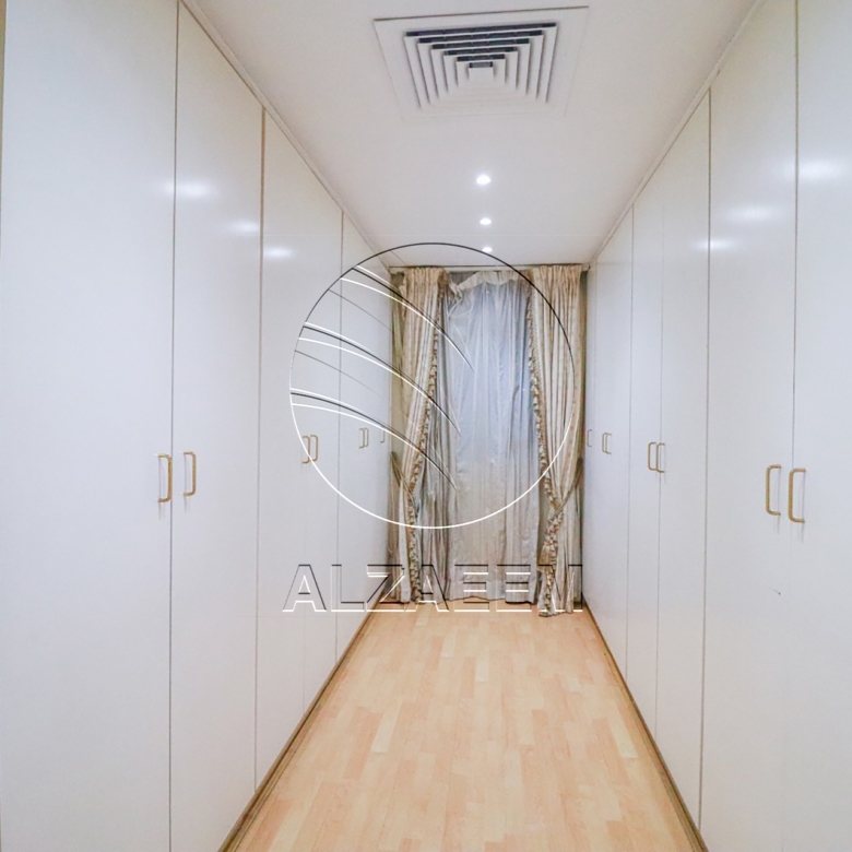 √Corner Villa | 7 Master | Majlis | 2 Kitchen√